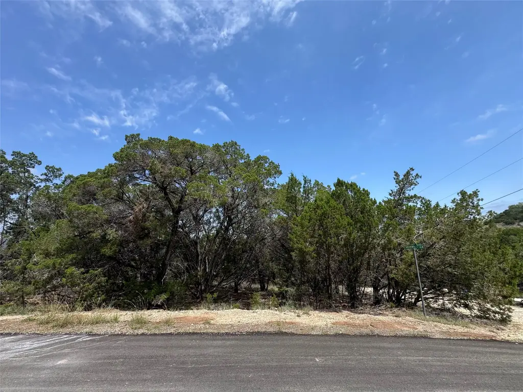 6800 Brewer Lane, Lago Vista