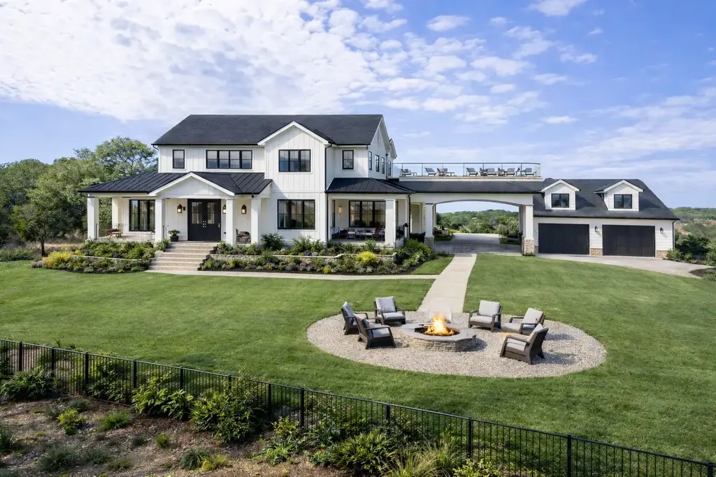 1610 Paradise Parkway, Canyon Lake