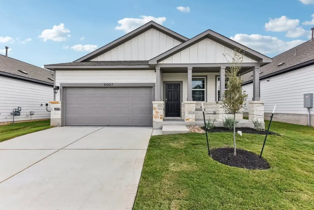 13207 Silver Blazer Drive, Buda