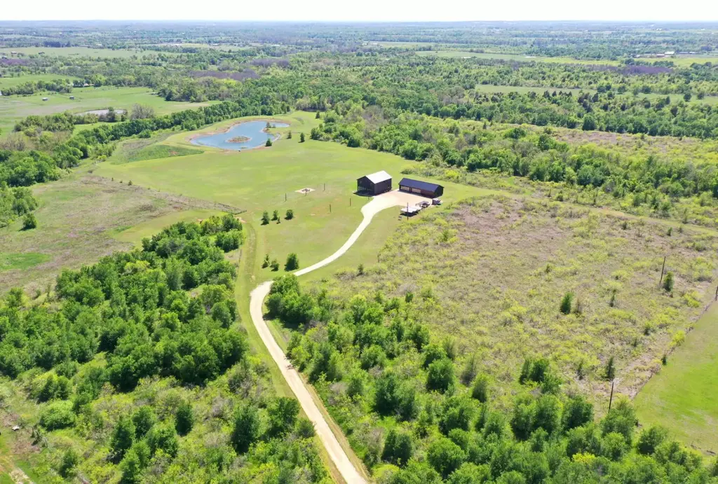 County Road 463, Elgin