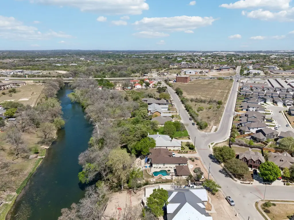 1049 River Terrace, New Braunfels