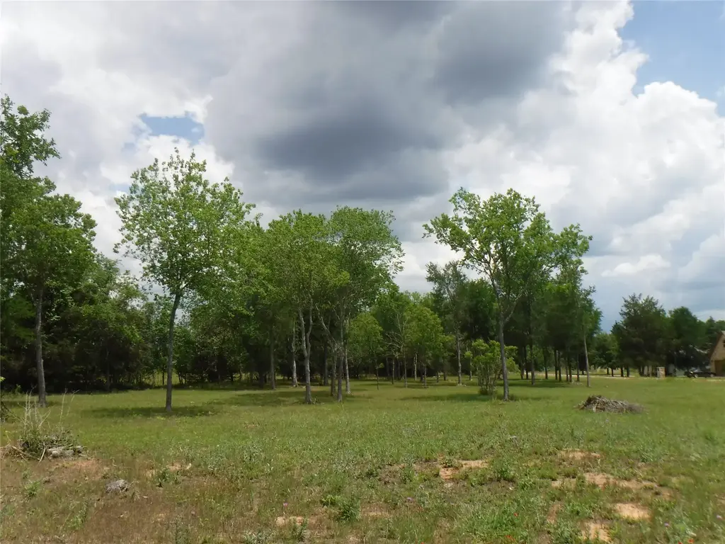 104 W Riverside Drive, Bastrop