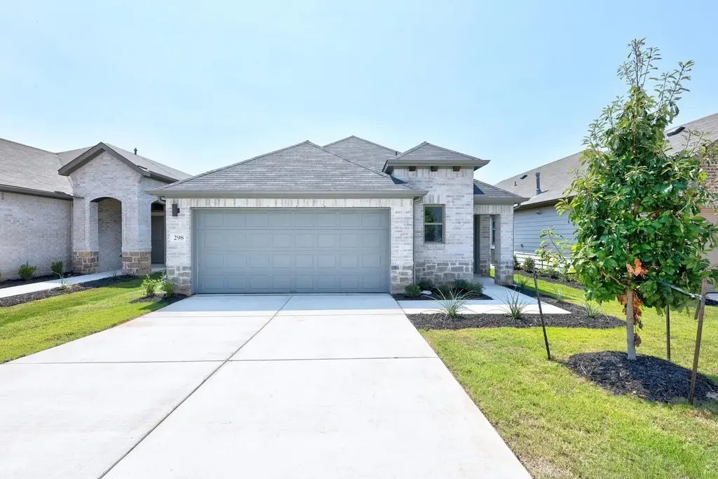 298 Bendecido Loop, Elgin