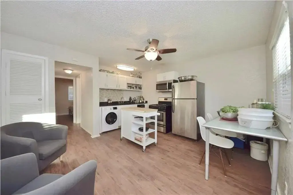 2401 Manor Road 132a, Austin