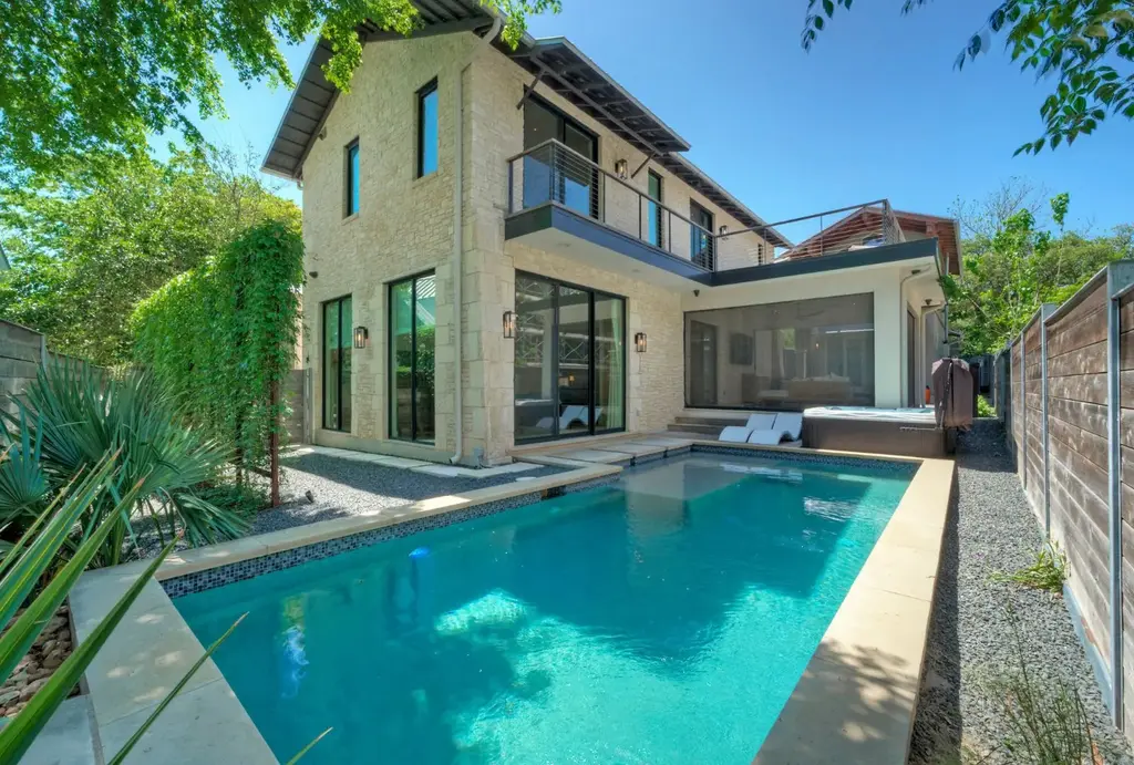 2309 S 4th Street, Austin
