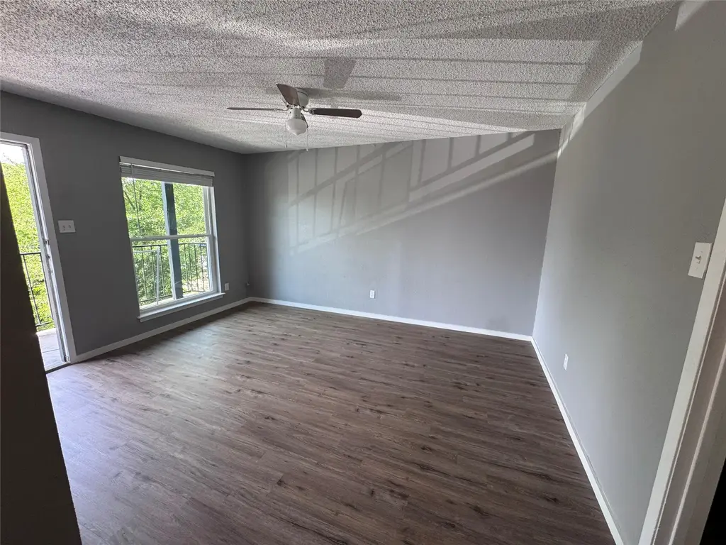 309 E Dean Avenue 4, Killeen