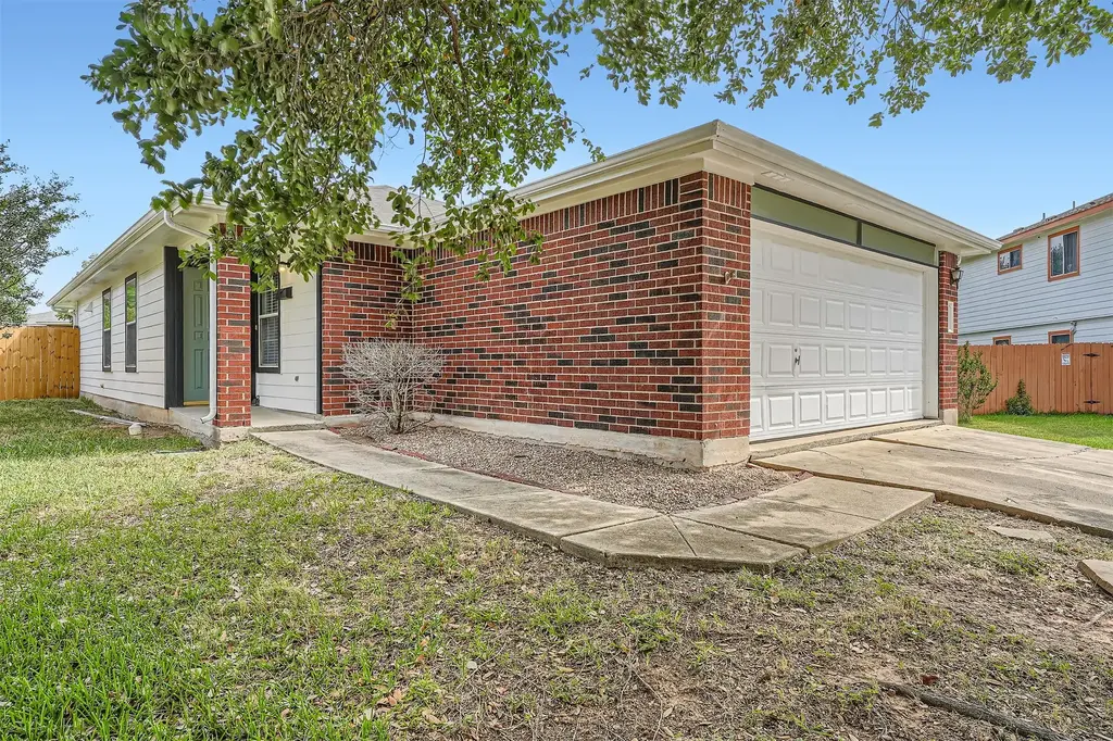 12404 Campana Drive, Del Valle
