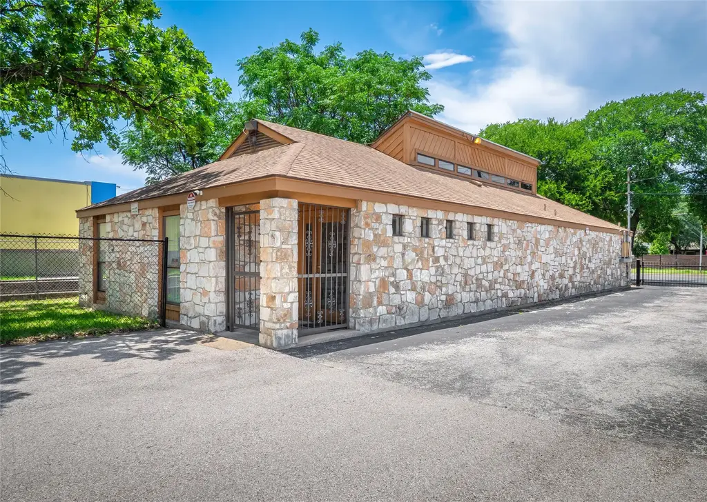 4409 Menchaca Road, Austin