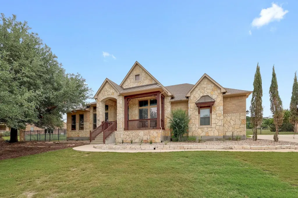 1617 High Lonesome, Leander