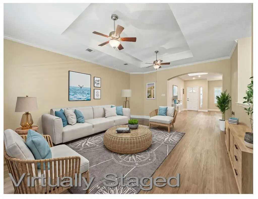 606 Explorer, Lakeway