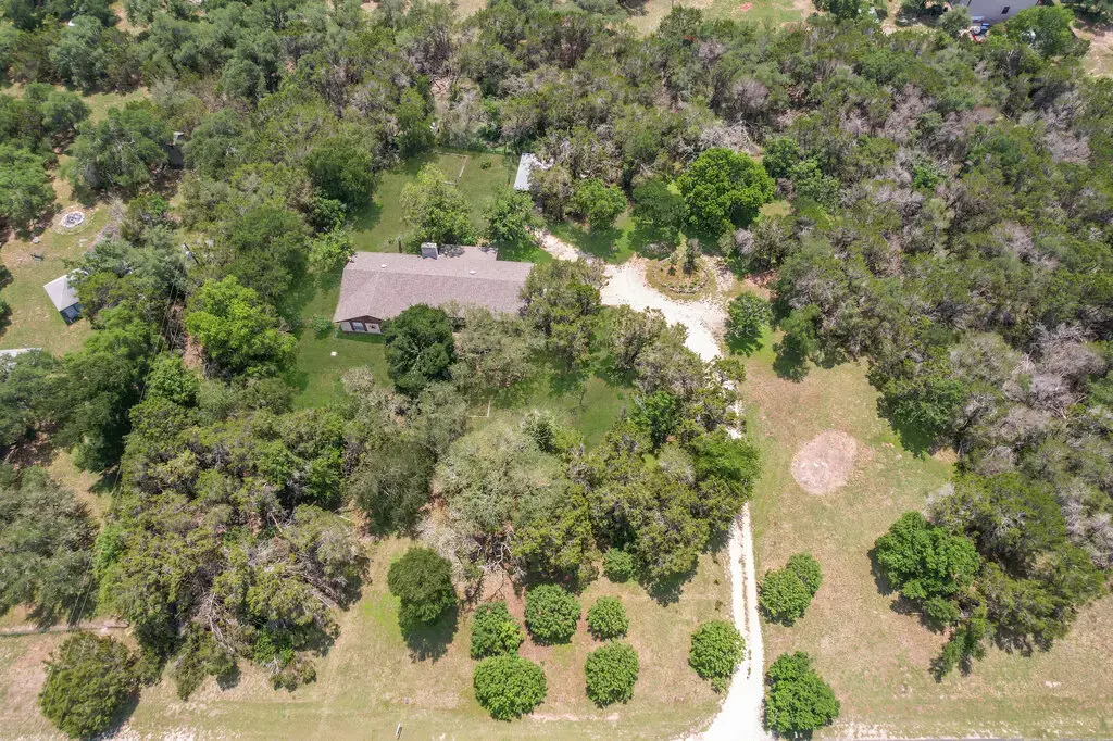 301 Navajo Trail, Georgetown