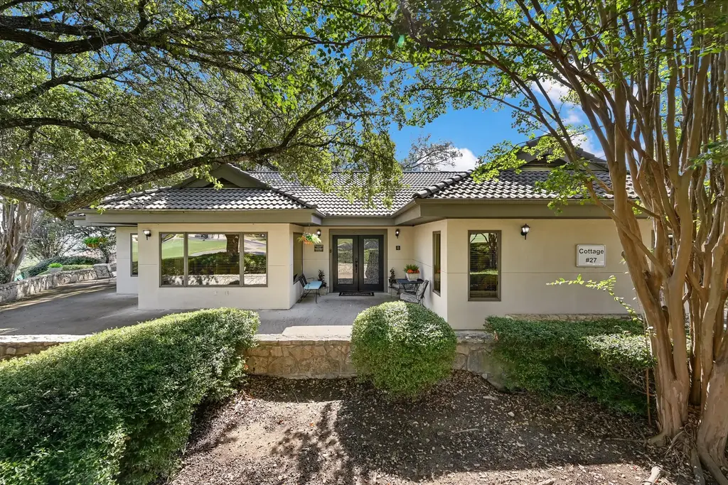1800 Clubhouse Hill Drive, Spicewood