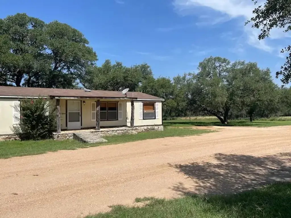 810 N Avenue R, Johnson City