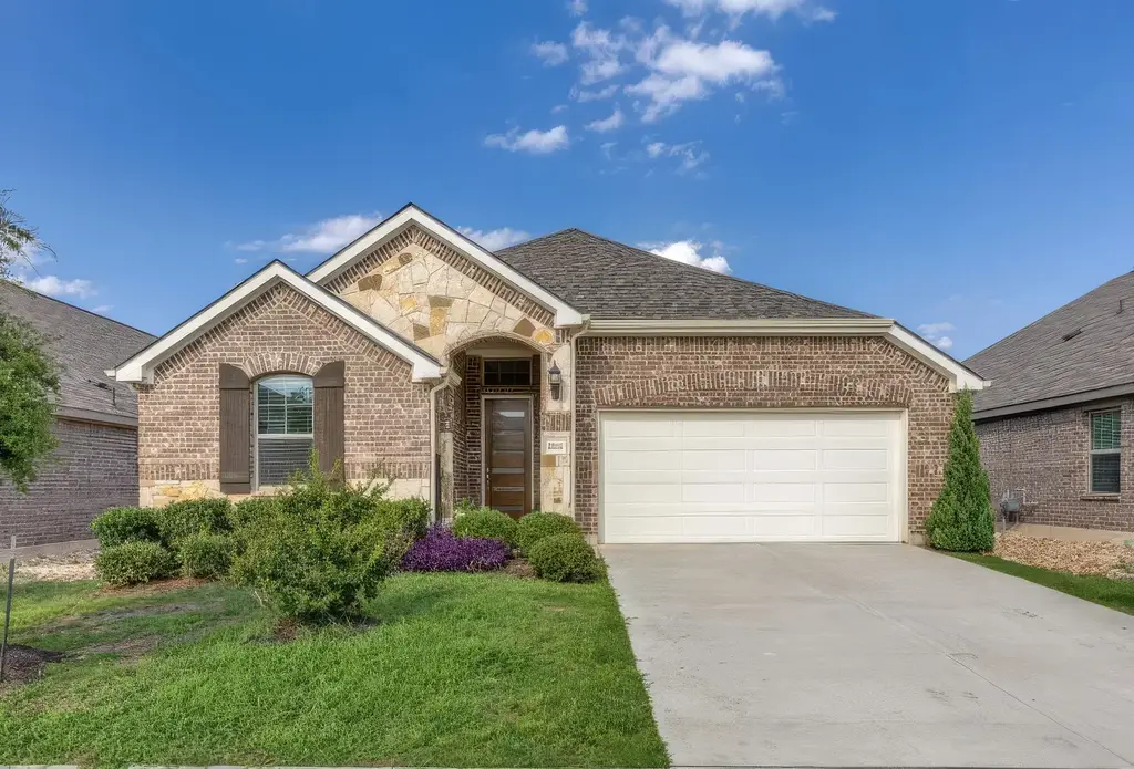 2212 Mcclendon Trail, Leander