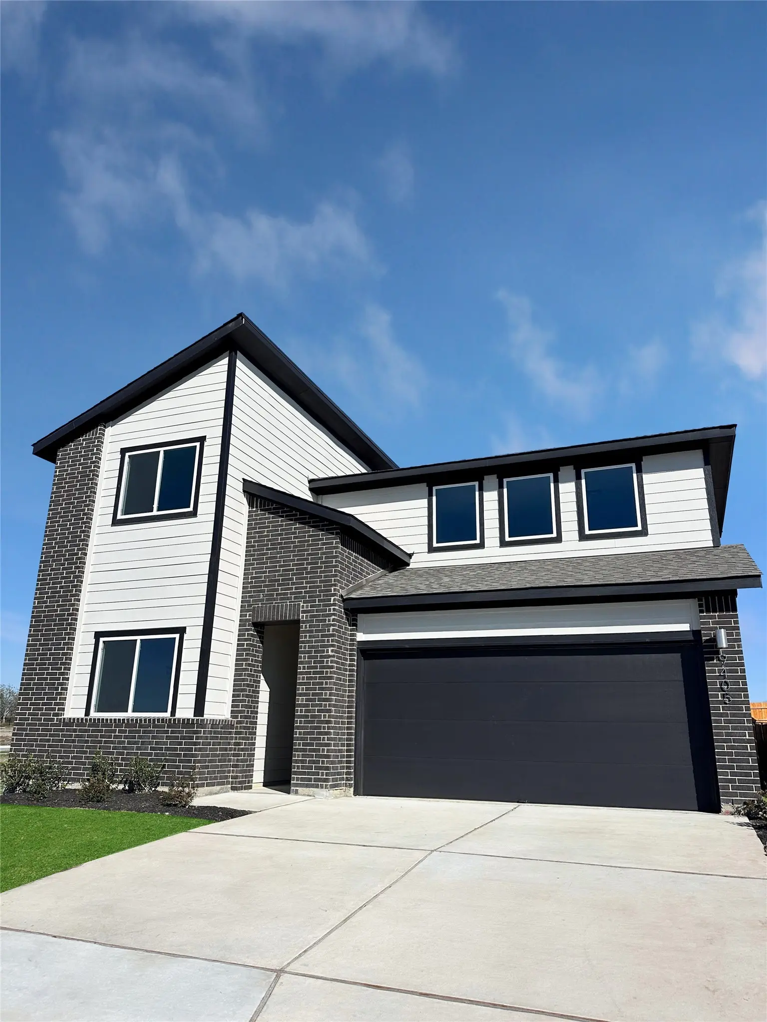 Photo of Listing #7890806
