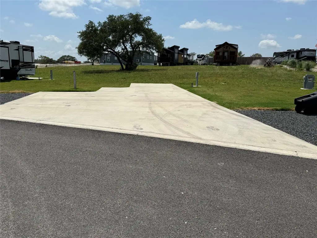 5386 Ranch Road 1376 210, Fredericksburg