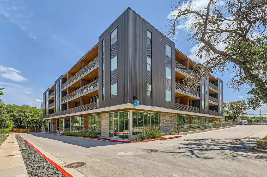 900 S 1st Street 212, Austin