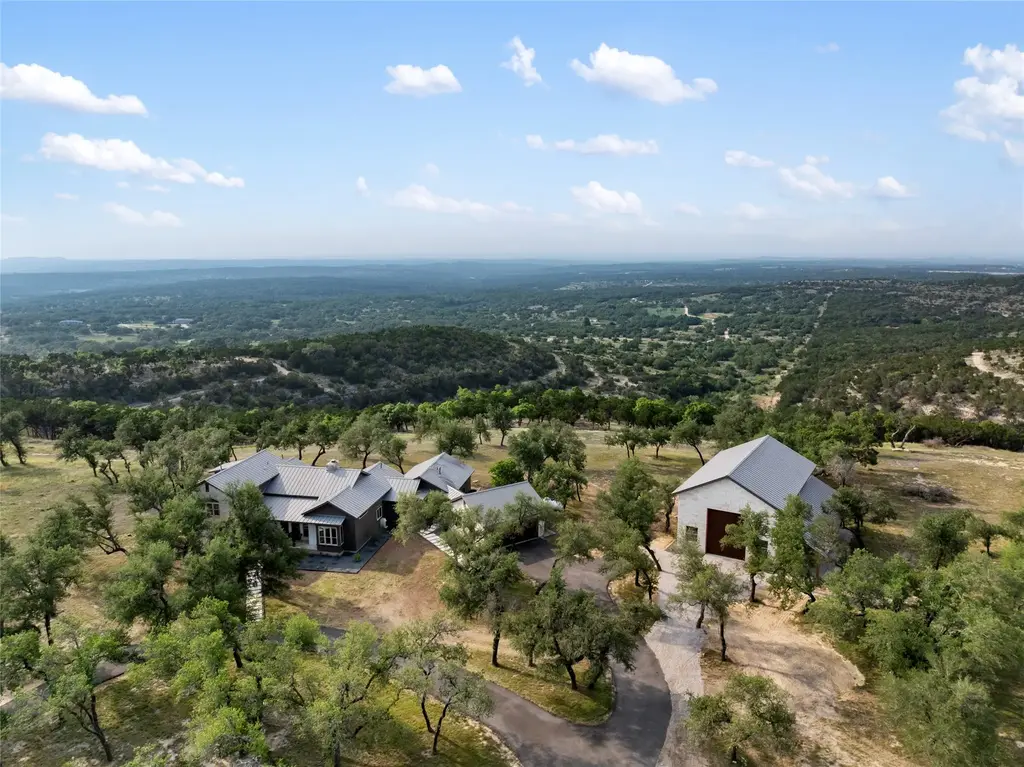 1276 Canyon Crossing View, Dripping Springs
