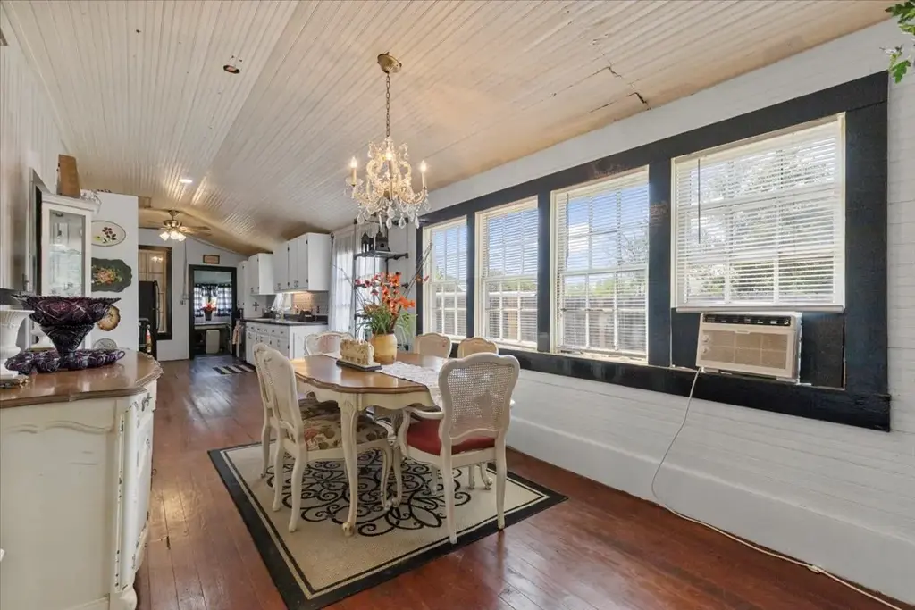 3848 S Highway 304, Rosanky