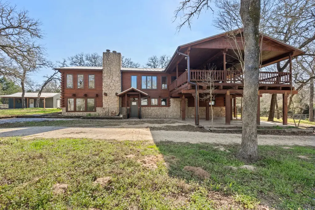 180 Bradley Lane, Rosanky