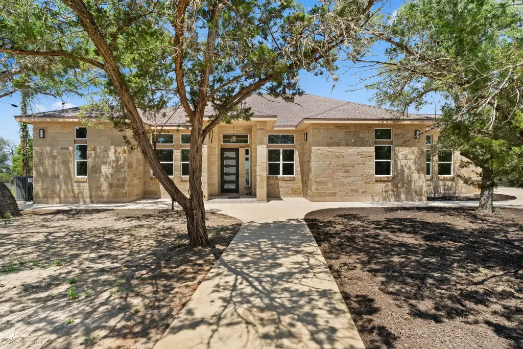 1424 Cattail Drive, Canyon Lake