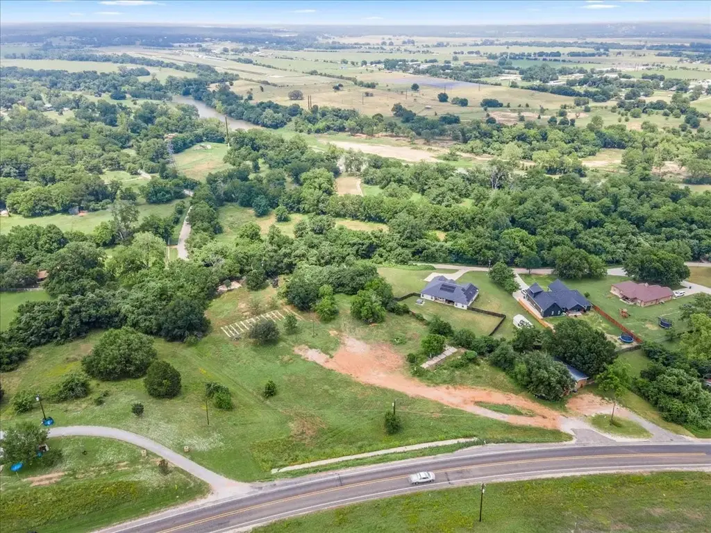 180 Fm 2571, Smithville