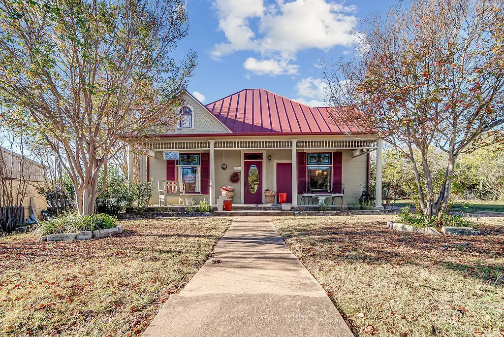 303 W Austin Street, Fredericksburg