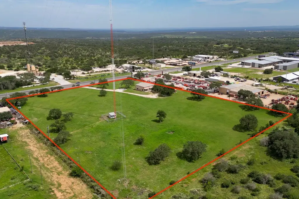 5526 N Us Highway 281, Marble Falls
