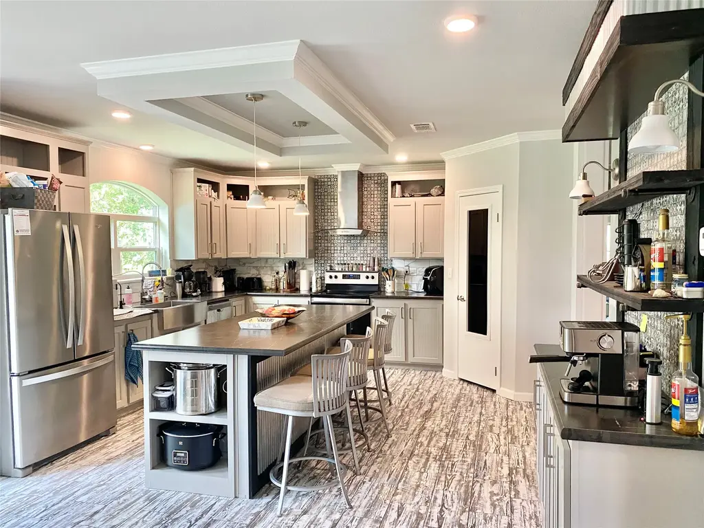 1093 County Road 205 Road, Giddings