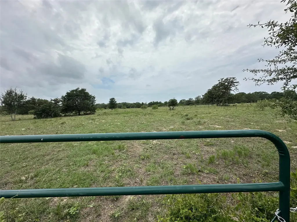 Tract D-2 Sh 95 Highway, Smithville