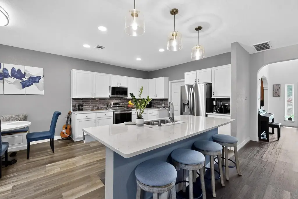 952 Hometown Parkway, Kyle