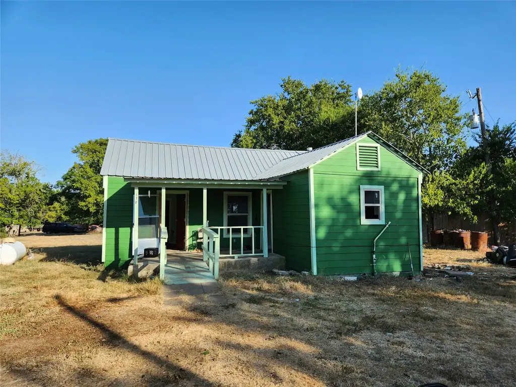 170 Easy Street, Dale