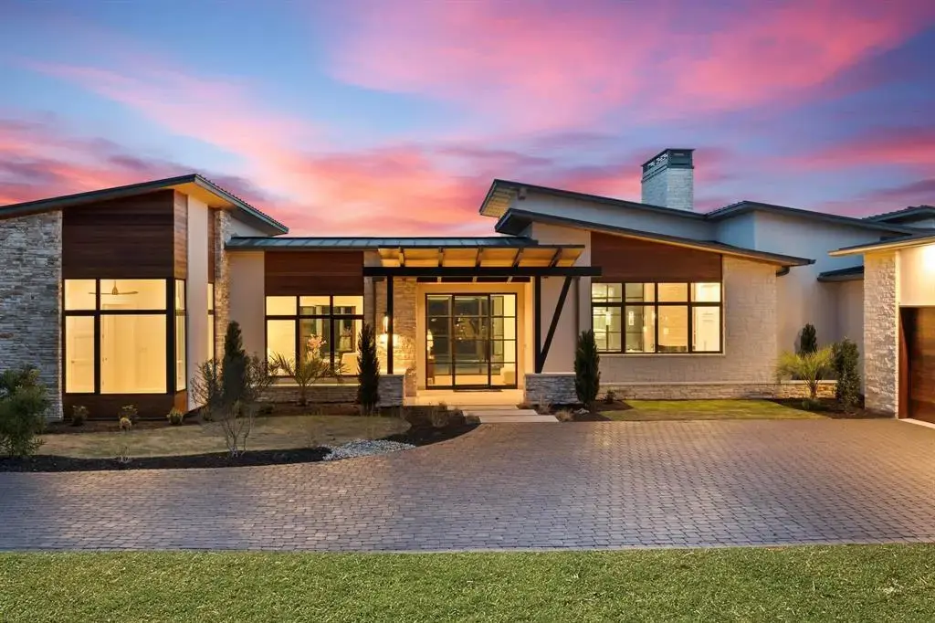 1047 Overlook Parkway, Horseshoe Bay