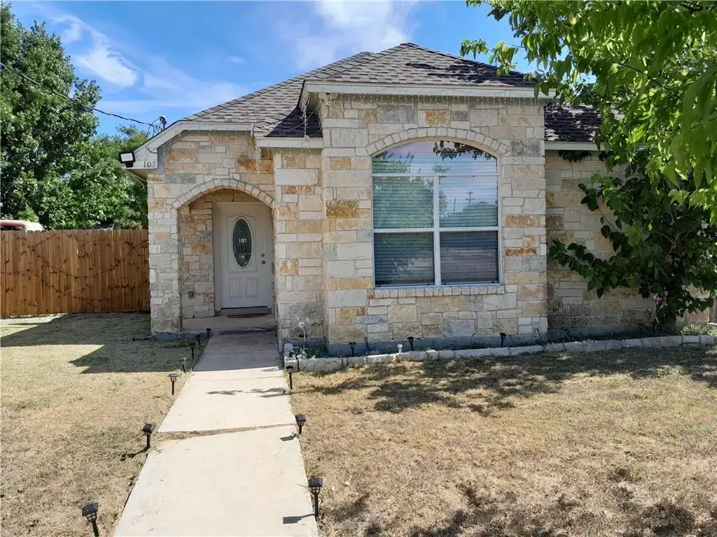 107 E Wheeler Street E, Manor