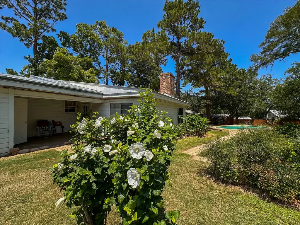 407 4th Avenue, Smithville