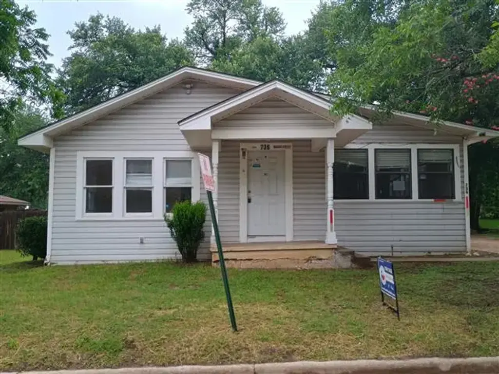 736 W Bell Avenue, Rockdale