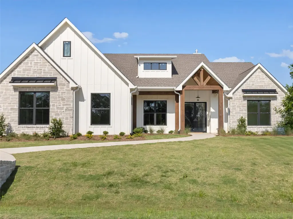 147 Hydrangea Drive, Smithville