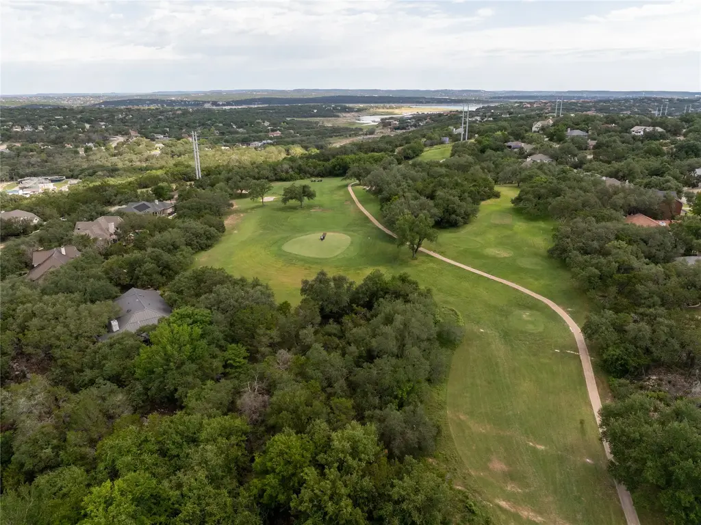 403 Hazeltine Drive, Lakeway