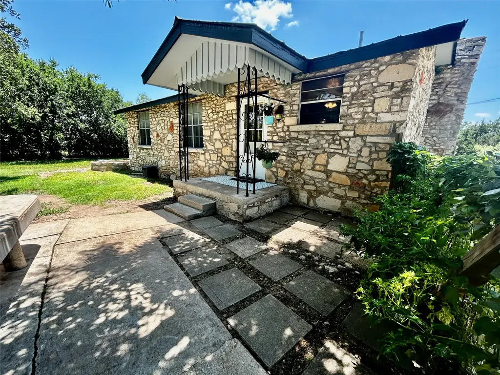 212 Bluebonnet Lane, Liberty Hill