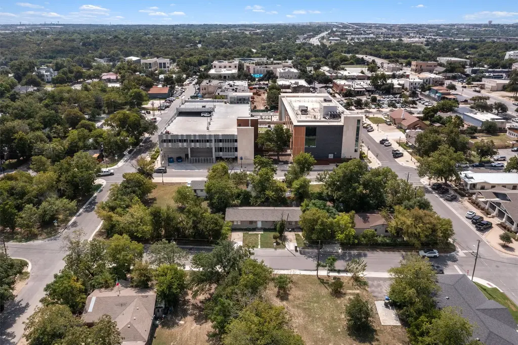 203 E Anderson Avenue, Round Rock