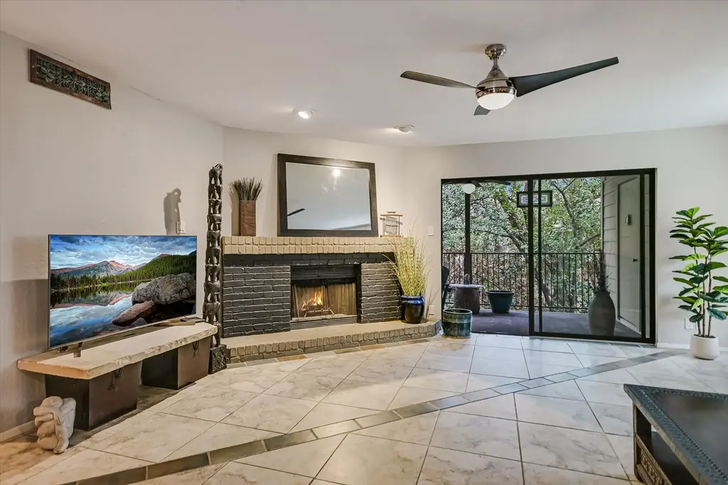 1135 Barton Hills Drive 206, Austin