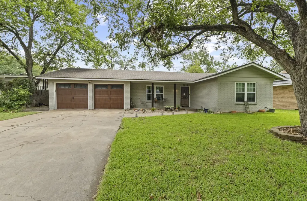 3206 Silverleaf Drive, Austin