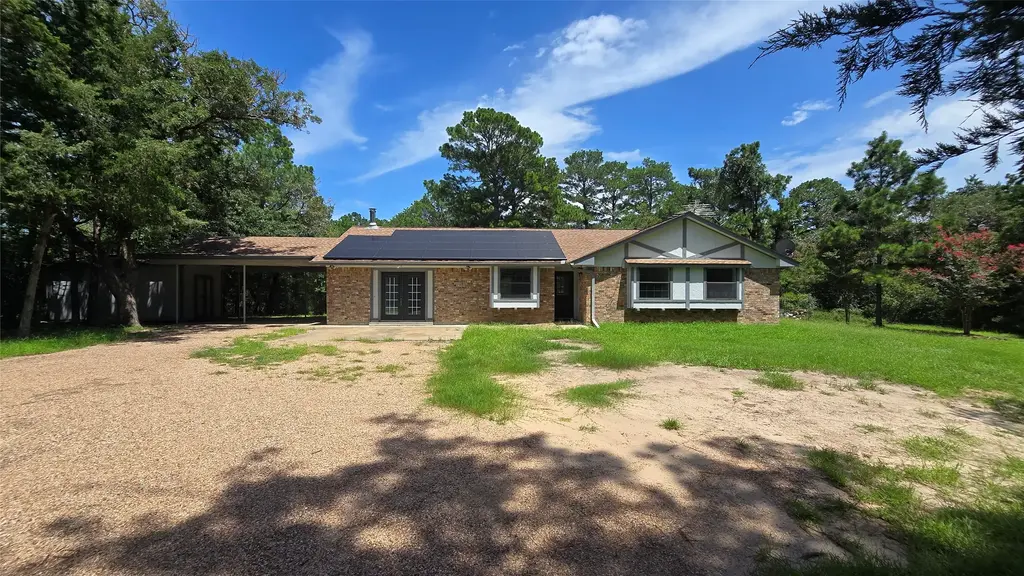 365 Pine Tree Loop, Bastrop