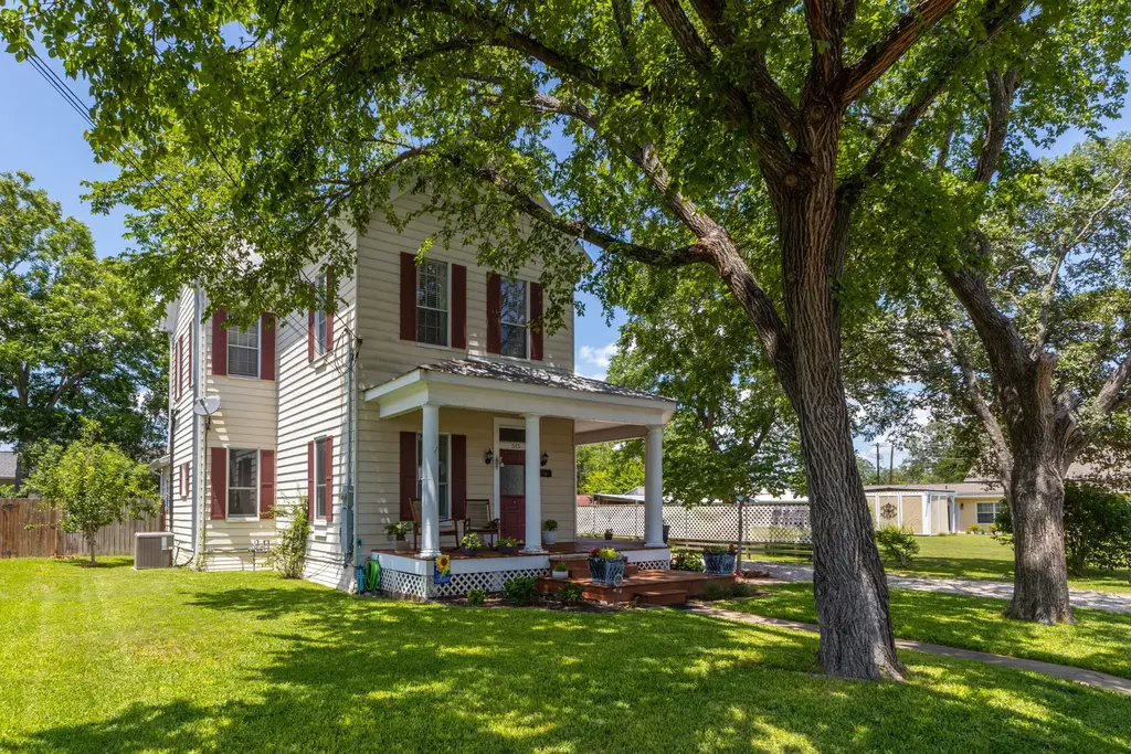 515 Wolf Street, Schulenburg