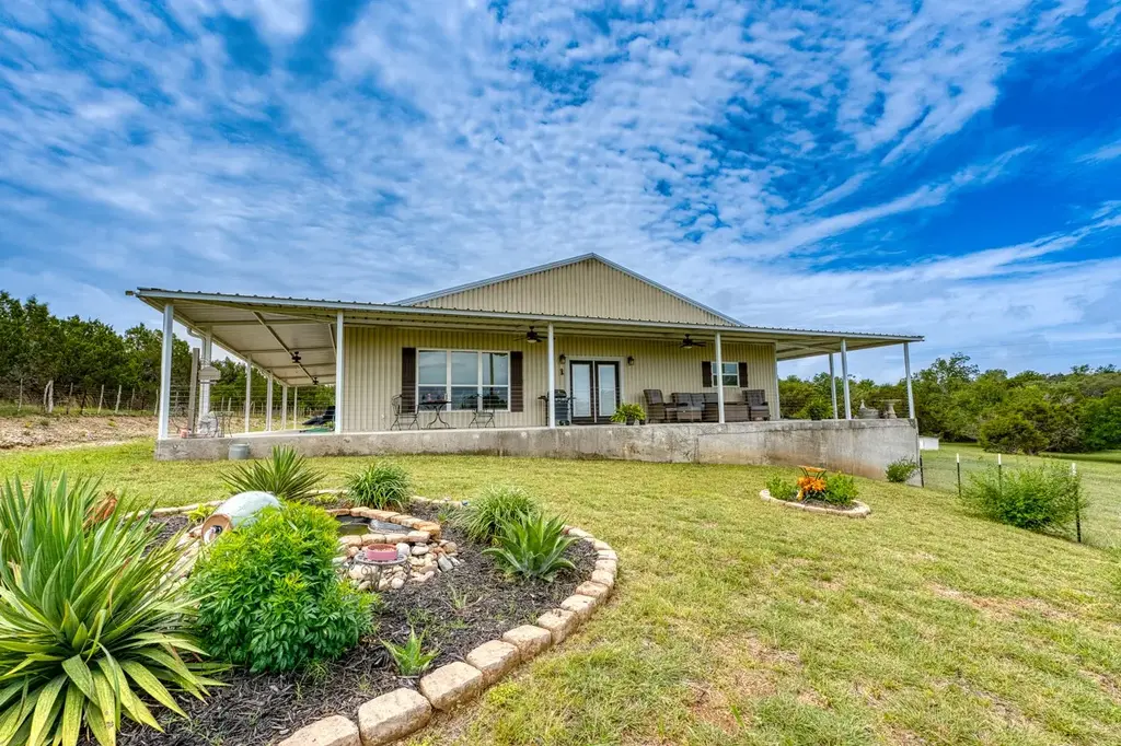5020 County Road 252, Bertram