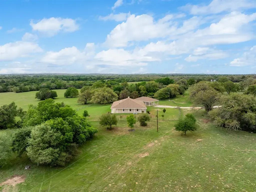 10565 N 77 Highway, Lexington