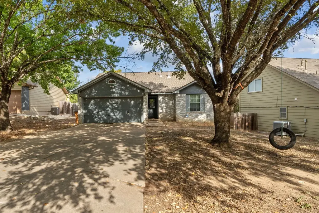 4904 Gnarled Oak Cove, Austin