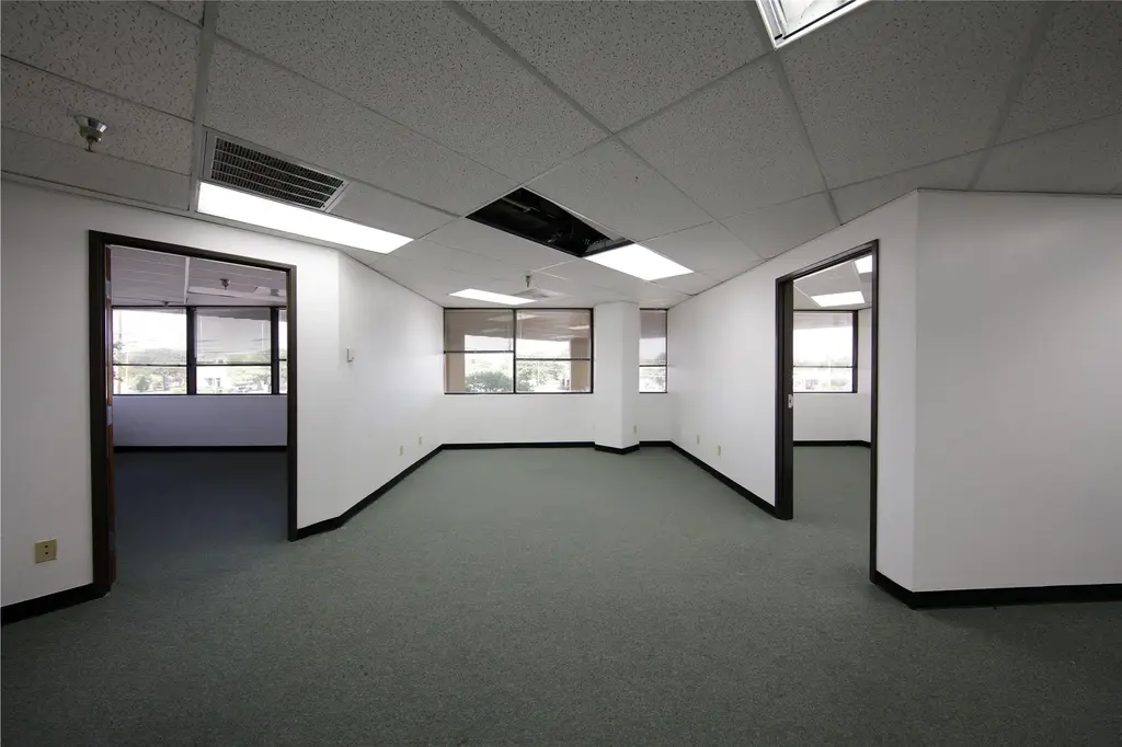 9800 N Lamar Boulevard 270, Austin