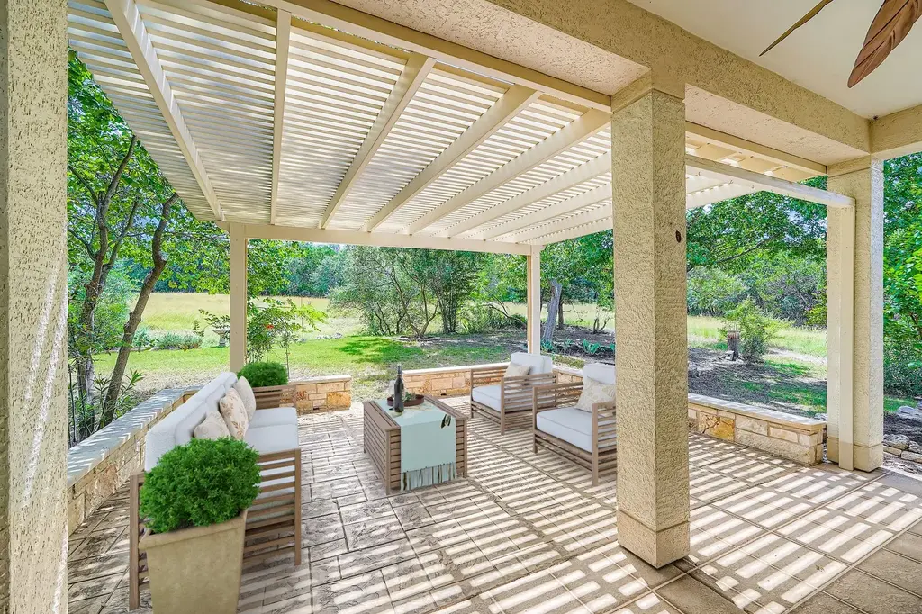 510 Dove Hollow Trail, Georgetown