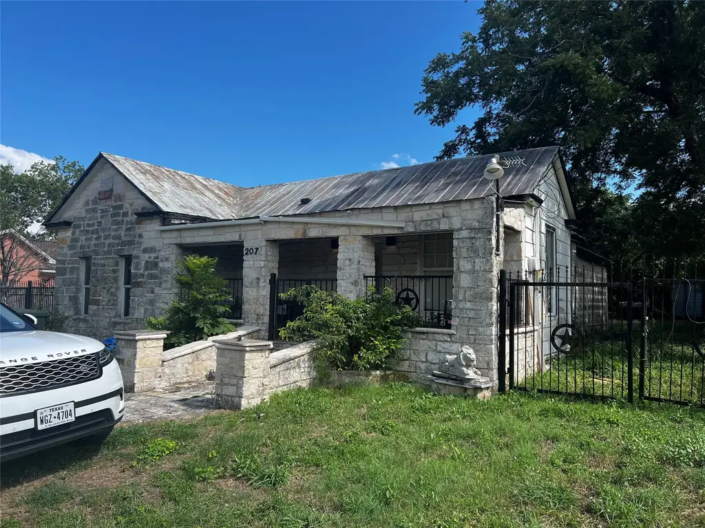 207 Miller Street, Kyle